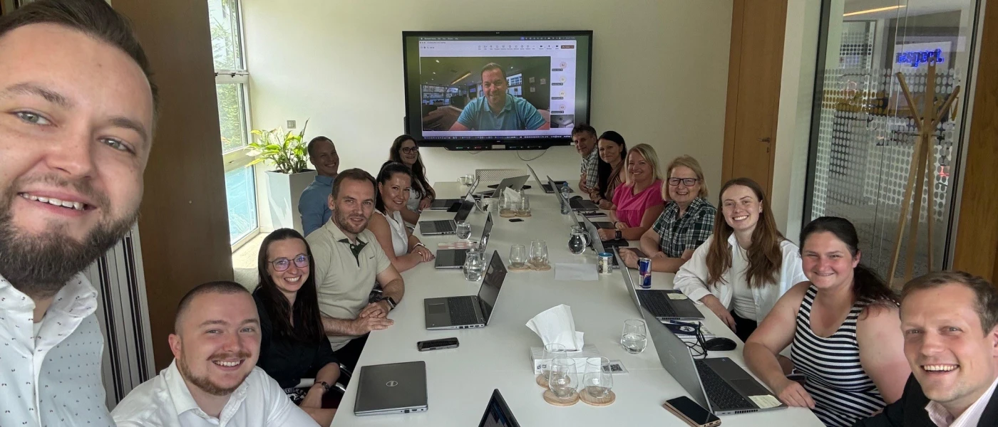 AI ambasadoring program: Když inovace nevzniká shora, ale zevnitř