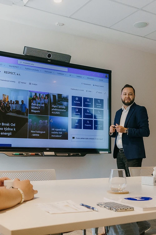 POJIŠTĚNÍ MOTOROVÝCH VOZIDEL